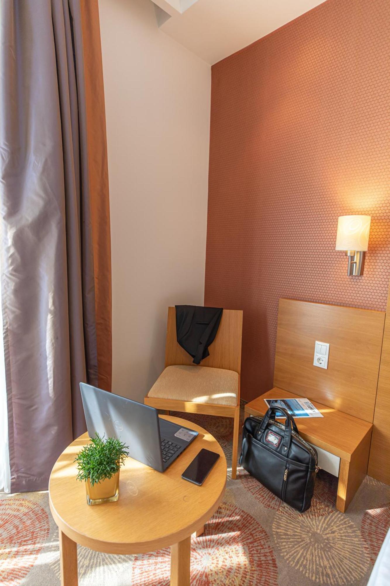 City Hotel Miskolc Dış mekan fotoğraf